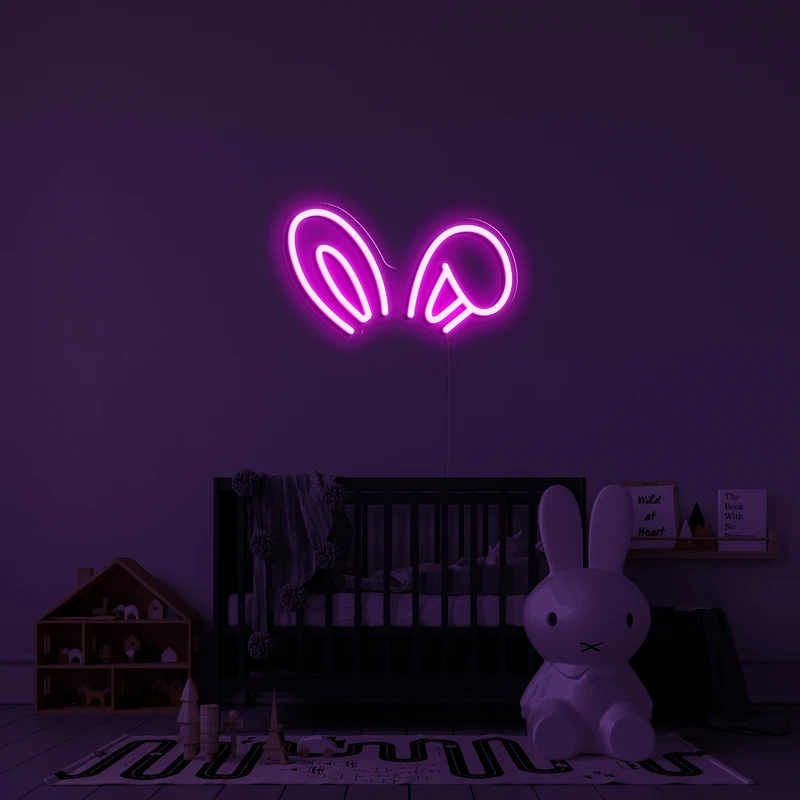 3Д светлећи неонски лого на зиду - зечије уши