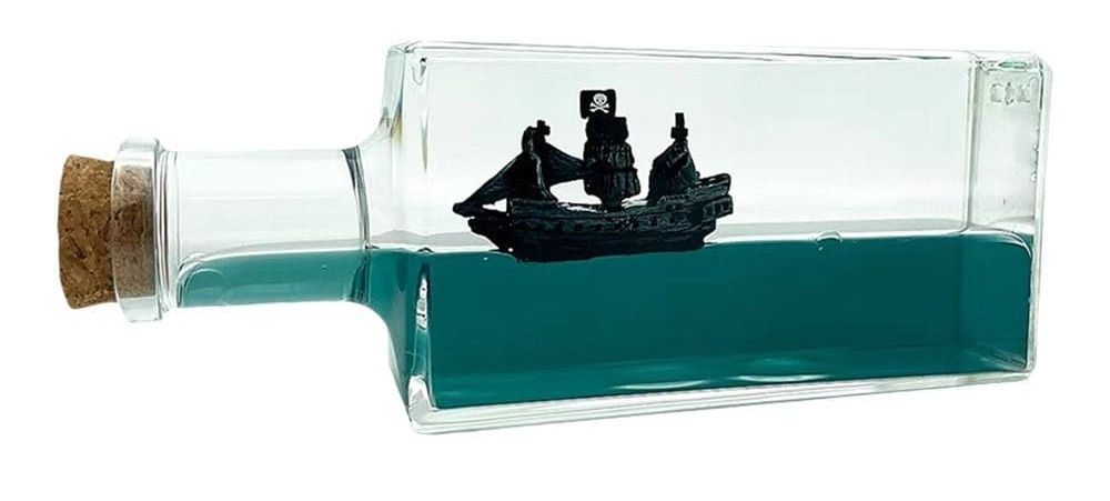 црни бисер у боци - гусарски брод